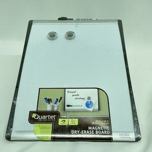 Quartet 11x14 inch (28x35.5cm) Magnetic Dry Wrase Board.